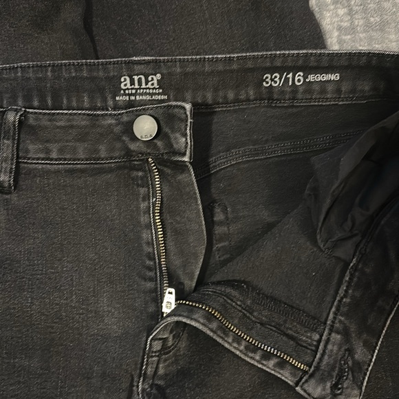 A.N.A Black (Jeggings) Jeans 33/16 - Picture 3 of 4